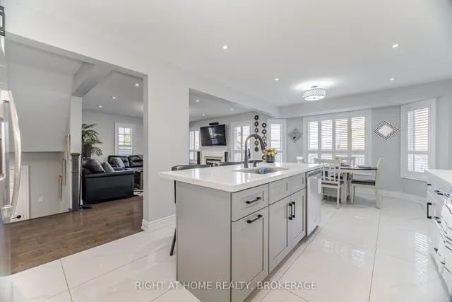 Additional image 14 of 2226 Viking Cres