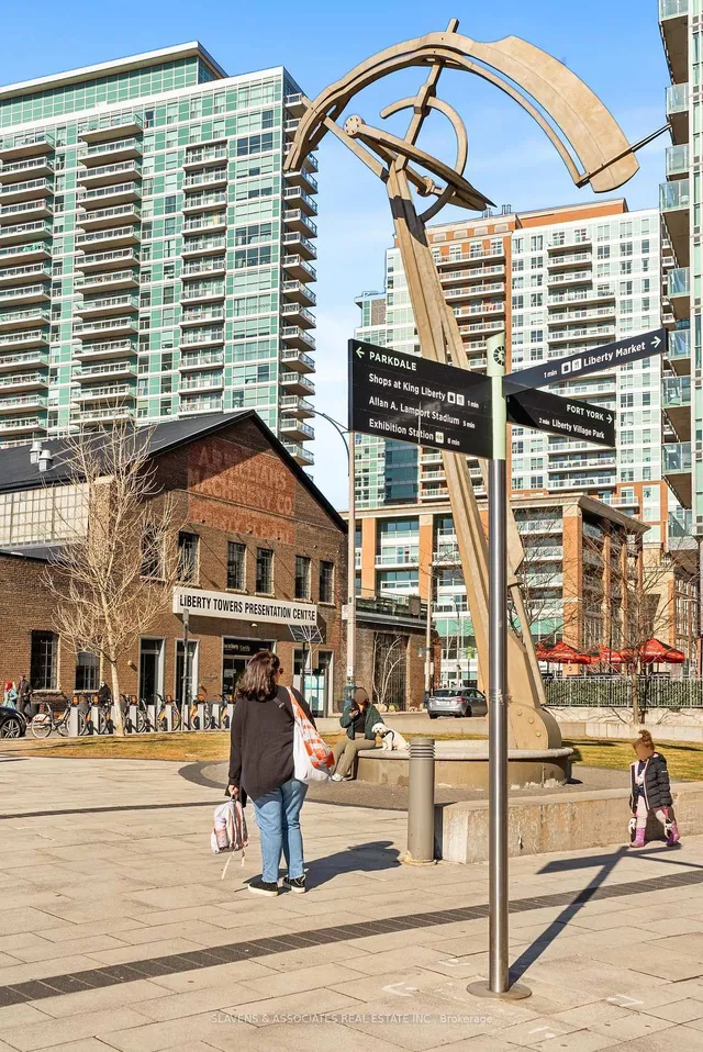 Additional image 23 of 135 East Liberty St Unit 2406