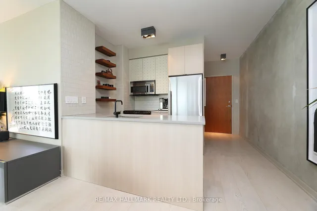 Additional image 6 of 33 Lombard St Unit 2406