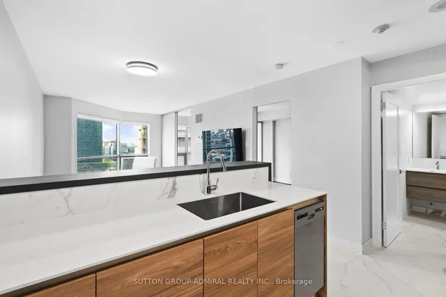 Additional image 5 of 10 Yonge St Unit 1910