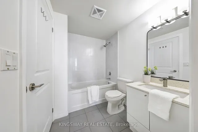 Additional image 15 of 55 Eglinton Ave Unit 1003