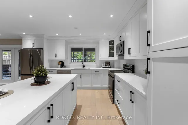 Additional image 14 of 114 Agincourt Dr