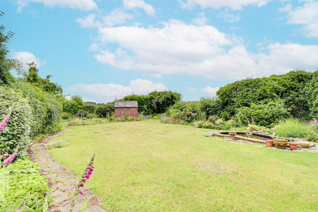 Additional image 28 of Apps Pond, Appspond Lane, Potters Crouch, AL2