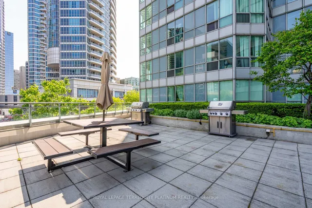 Additional image 33 of 228 Queens Quay Unit 702