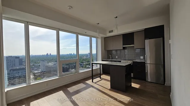 Additional image 18 of 203 College St Unit 2702