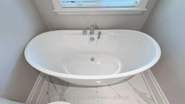 Additional image 26 of 71 Deloraine Ave