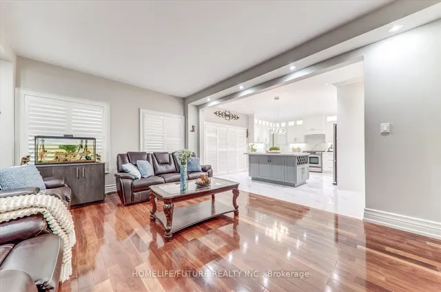 Additional image 14 of 28 Billancourt Cres