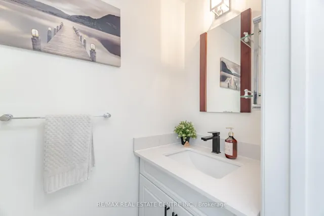 Additional image 17 of 30 Heslop Rd Unit 34