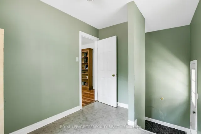 Additional image 13 of 11 Urbandale Ave