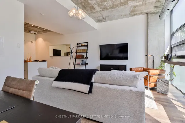 Additional image 16 of 60 Bathurst St Unit 211