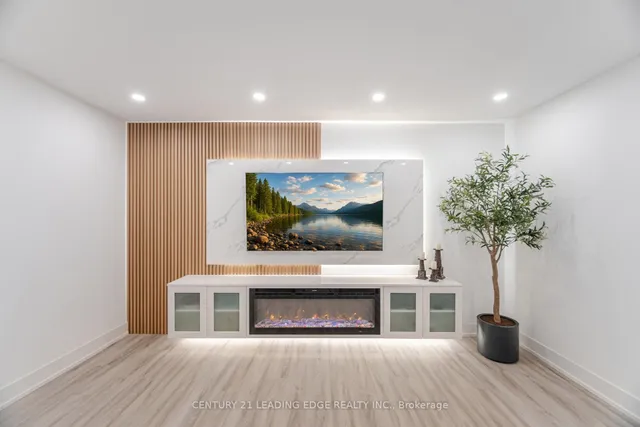 Additional image 33 of 34 Royal Links Circ