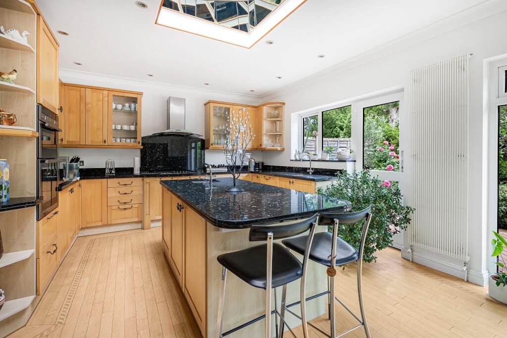 Additional image 9 of Pine Grove, Brookmans Park, AL9