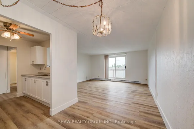 Additional image 31 of 75 Hazelglen Dr Unit 302