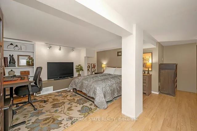 Additional image 29 of 891 Garth St