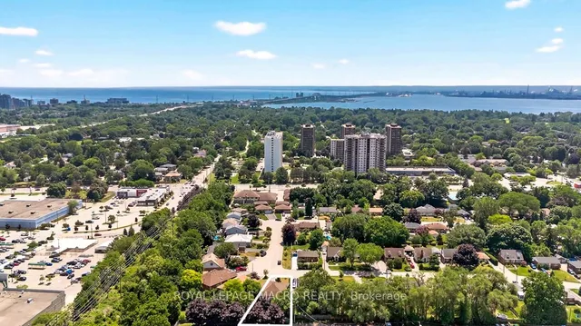 Additional image 35 of 687 Penny Lane