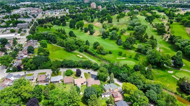 Additional image 13 of 271 Bedford Rd