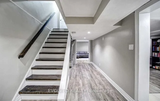 Additional image 23 of 15 Esterbrooke Ave Unit 132