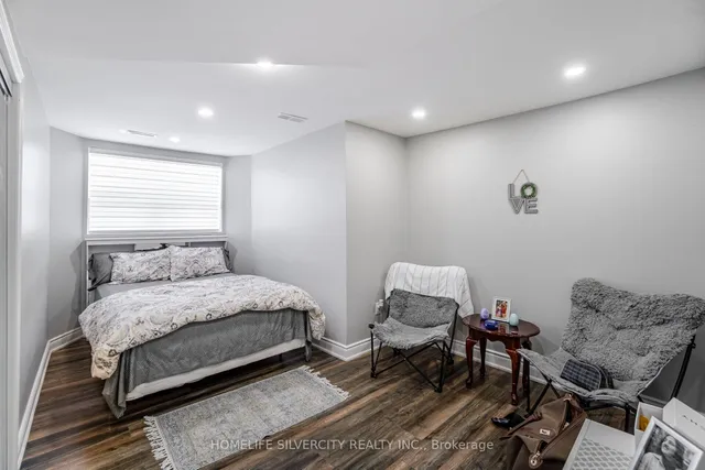 Additional image 36 of 34 Estateview Circ