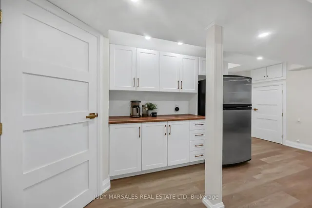 Additional image 30 of 67 Erie Ave