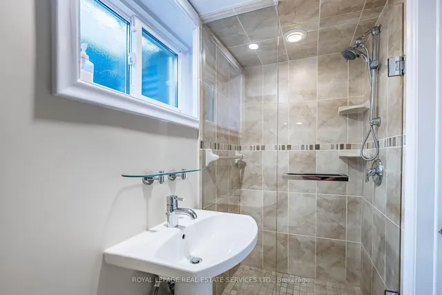 Additional image 33 of 74 Prince George Dr