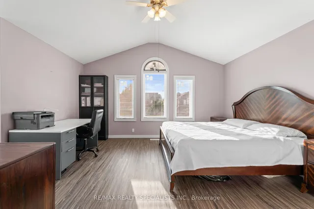 Additional image 22 of 17 Bushberry Rd