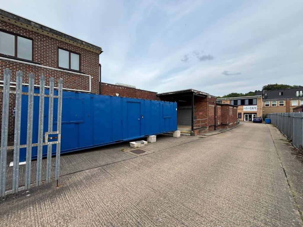 Additional image 25 of 23 Porters Wood, St Albans, Hertfordshire, AL3 6PQ