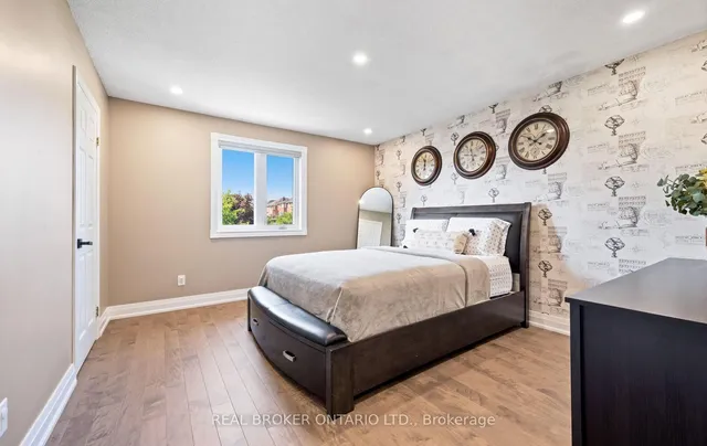 Additional image 41 of 4231 Highgate Cres