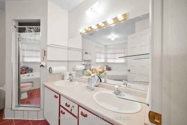 Additional image 26 of 7 Vogue Cres