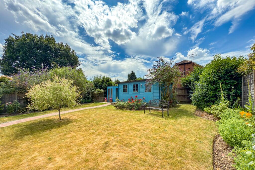 Additional image 13 of Orchard Drive, Park Street, St. Albans, Hertfordshire, AL2