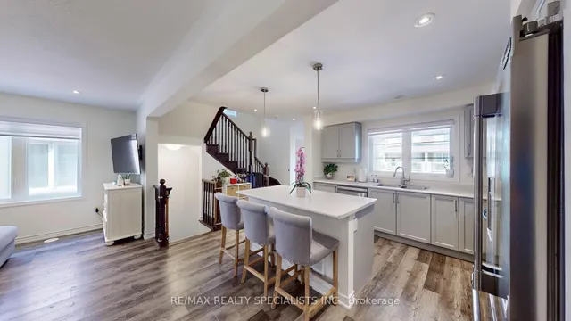 Additional image 8 of 894 Cactus Pt