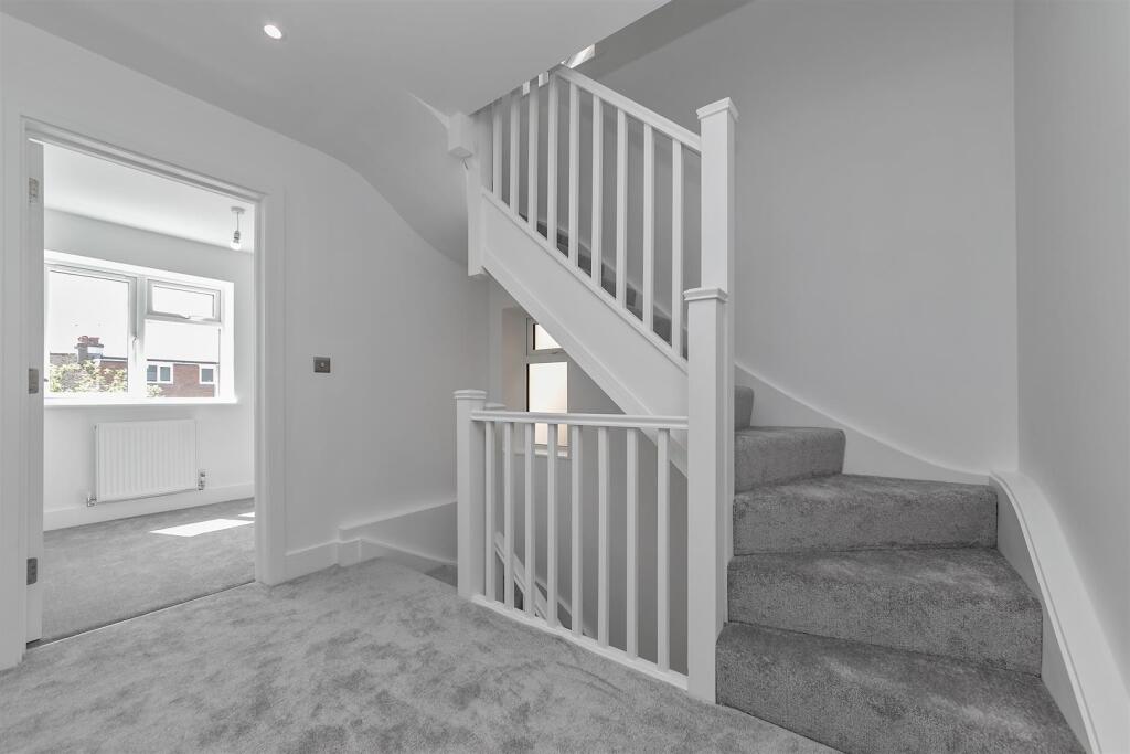 Additional image 7 of Birchmead Close, New Greens, St. Albans