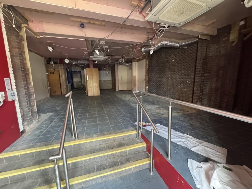 房产图片 5 - 英国伯明翰Acocks Green区Warwick Road 1113-1115号, 邮编 B27 6RA