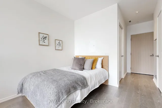 Additional image 6 of 5 Soudan Ave Unit 917