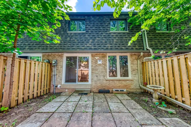 Additional image 30 of 1270 Gainsborough Dr Unit 4