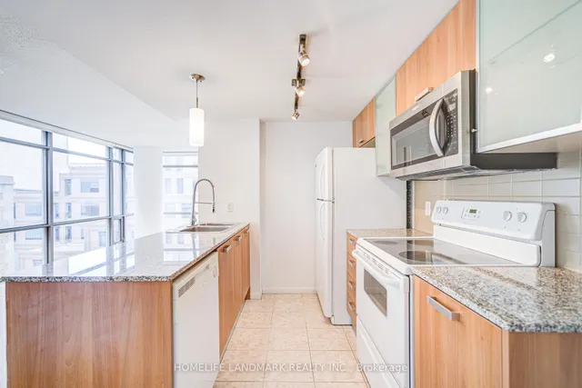 Additional image 9 of 38 Grenville St Unit 807