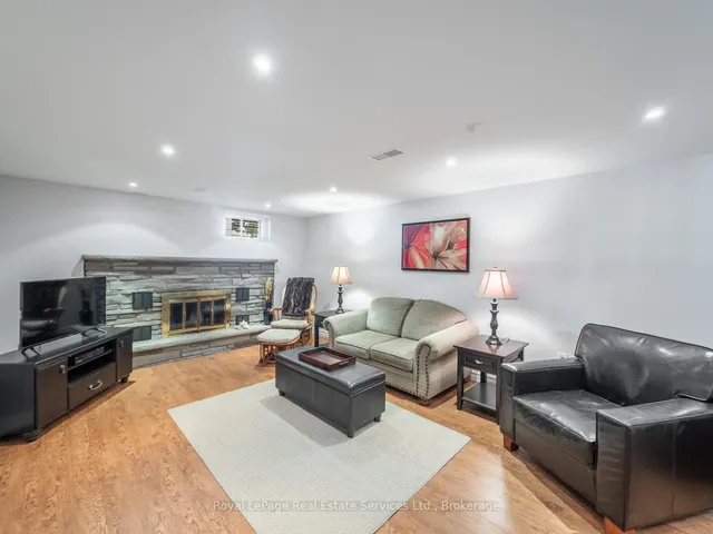 房产图片 22 - 1 Mosswood Lane