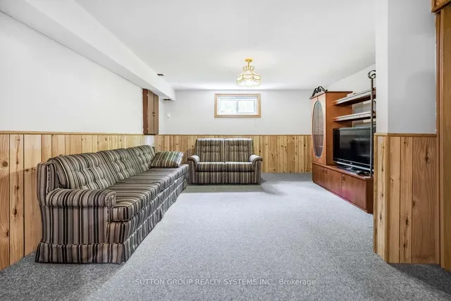 Additional image 25 of 1161 Carlo Crt