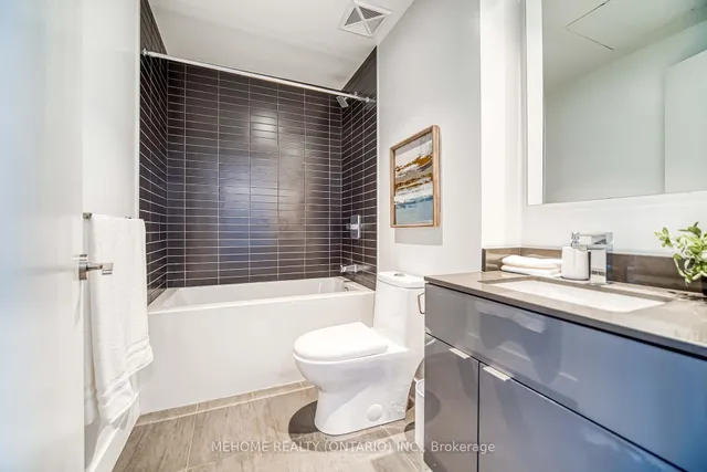 Additional image 15 of 7 Grenville St Unit 2806