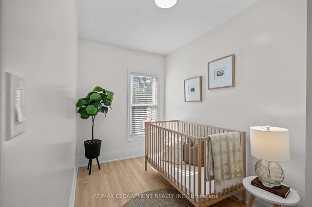 Additional image 12 of 102 Gibson Ave