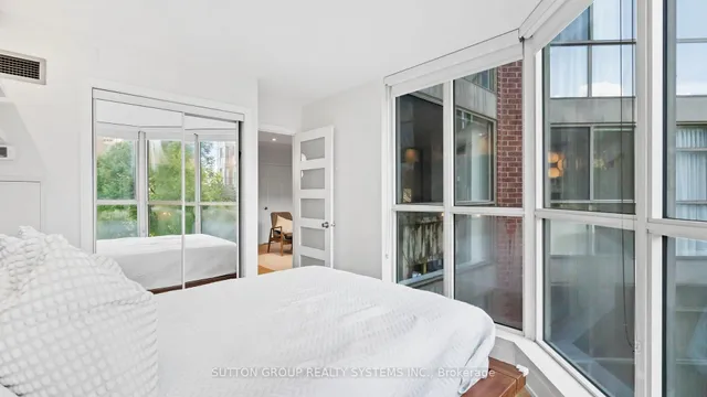 Additional image 25 of 22 Southport St Unit 433