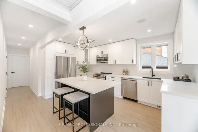 Additional image 11 of 4 Lloyd Manor Rd