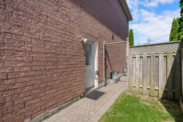 Additional image 40 of 29 Candlebrook Cres