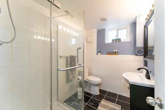 Additional image 28 of 31 Pixley Cres