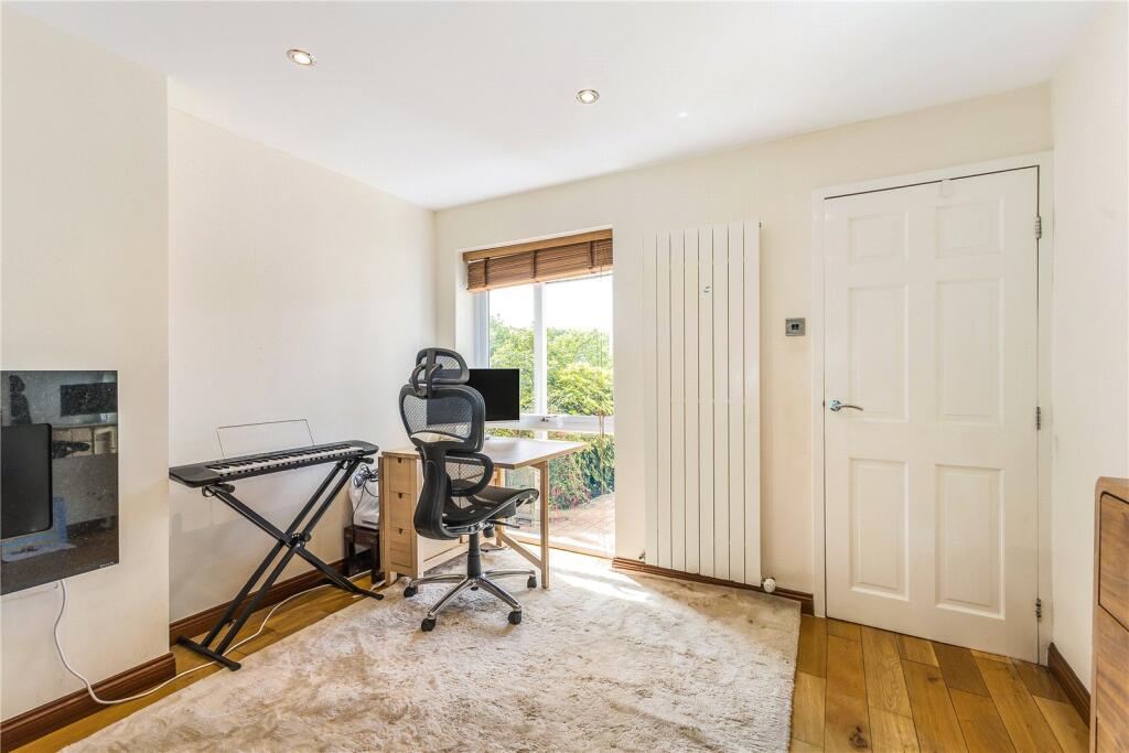 Additional image 4 of Welbeck Rise, Harpenden, Hertfordshire, AL5