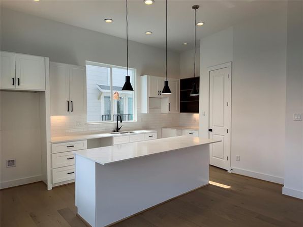 2806 Mills St, Houston, TX 77026