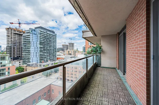 Additional image 15 of 168 King St Unit 1111