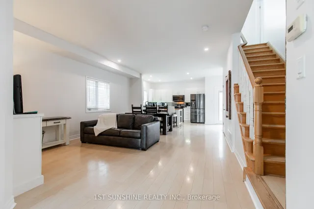 Additional image 7 of 233 SPRINGVALLEY Cres