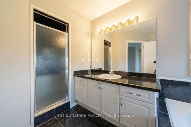 Additional image 19 of 4 Cabriolet Cres