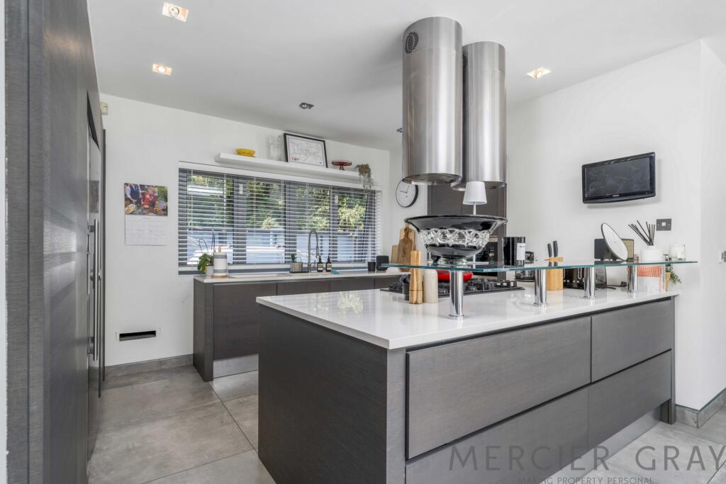 Additional image 9 of North Lodge, The Drive, Brookmans Park, AL9