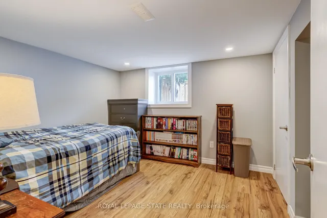 Additional image 35 of 90 Arcade Cres